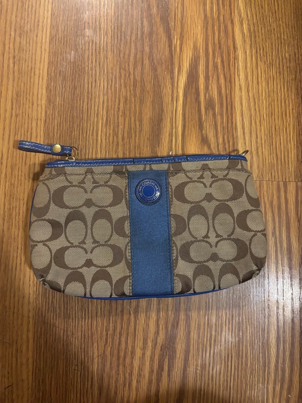 Vintage Y2K Coach Canvas Leather Jaquard Clutch/ Wallet/ Purse